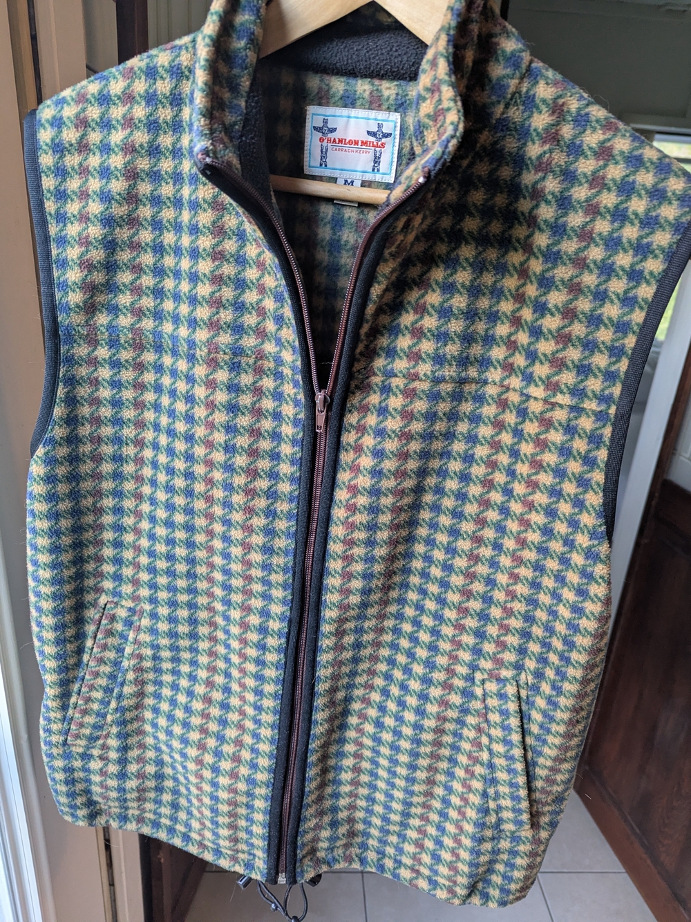 O'Hanlon Mills | Carragn Kerry Houndstooth Zip Vest